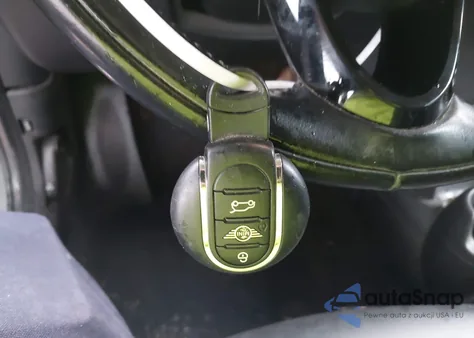 2021 Mini Hardtop Cooper из США, поврежденный, VIN WMWXR3C09M2M99695